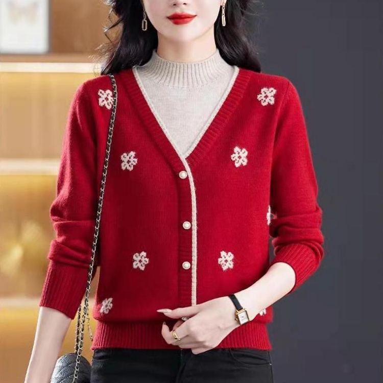 假兩件提花毛衣