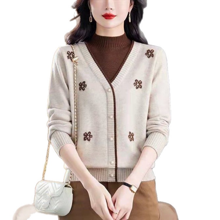 假兩件提花毛衣